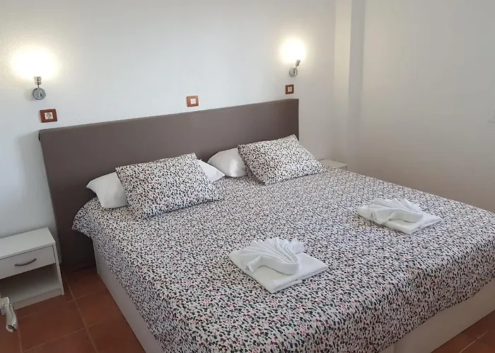 5 Min Walk From Yumbo 309-322 *